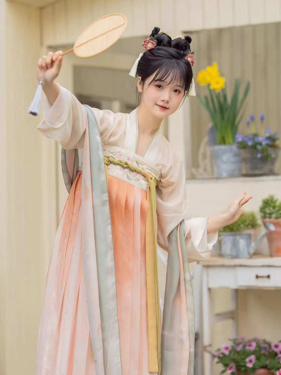 orange hanfu