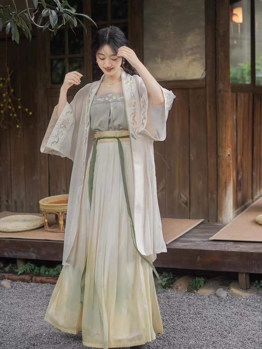 song yellow hanfu