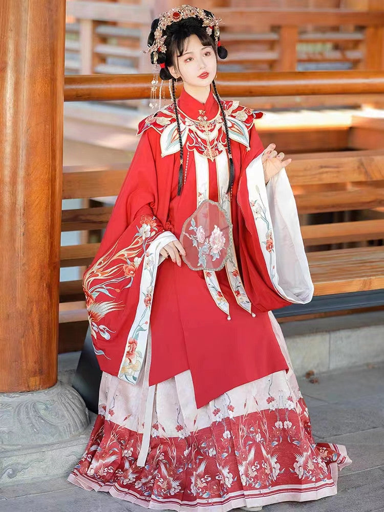 red chinese traditional wedding dress