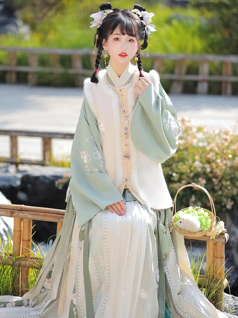 green winter hanfu