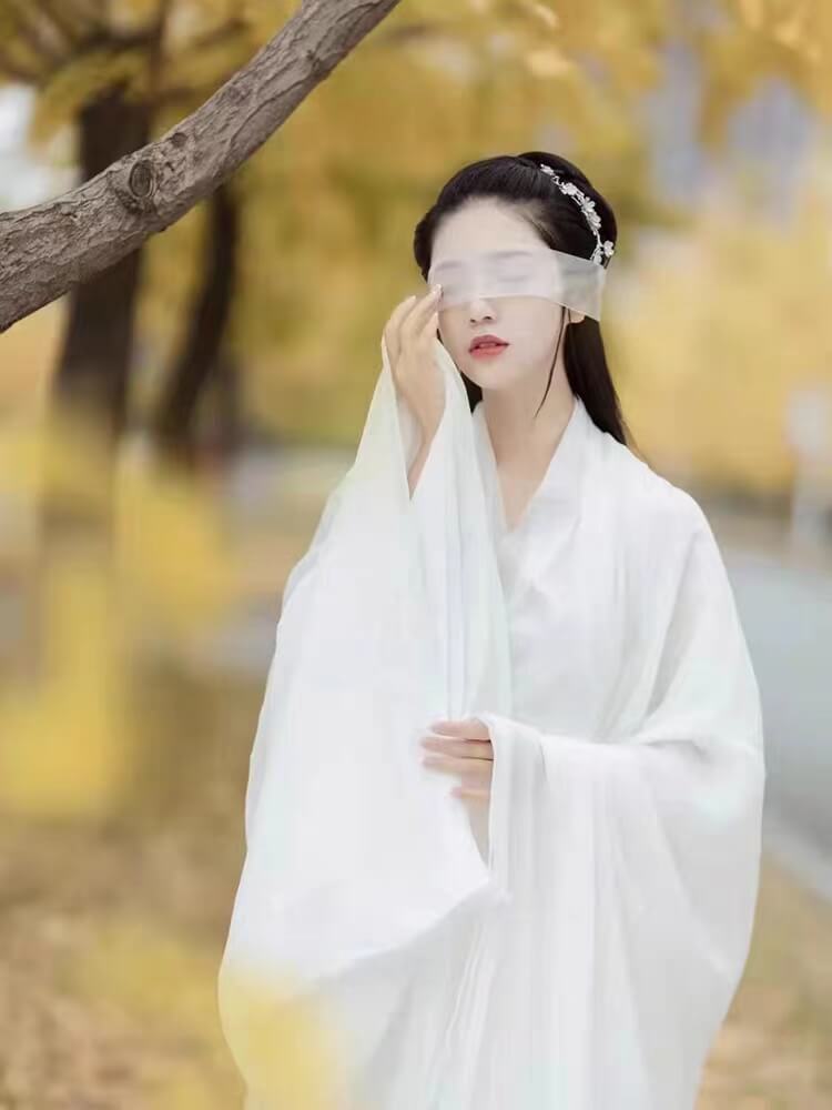 white wuxia hanfu