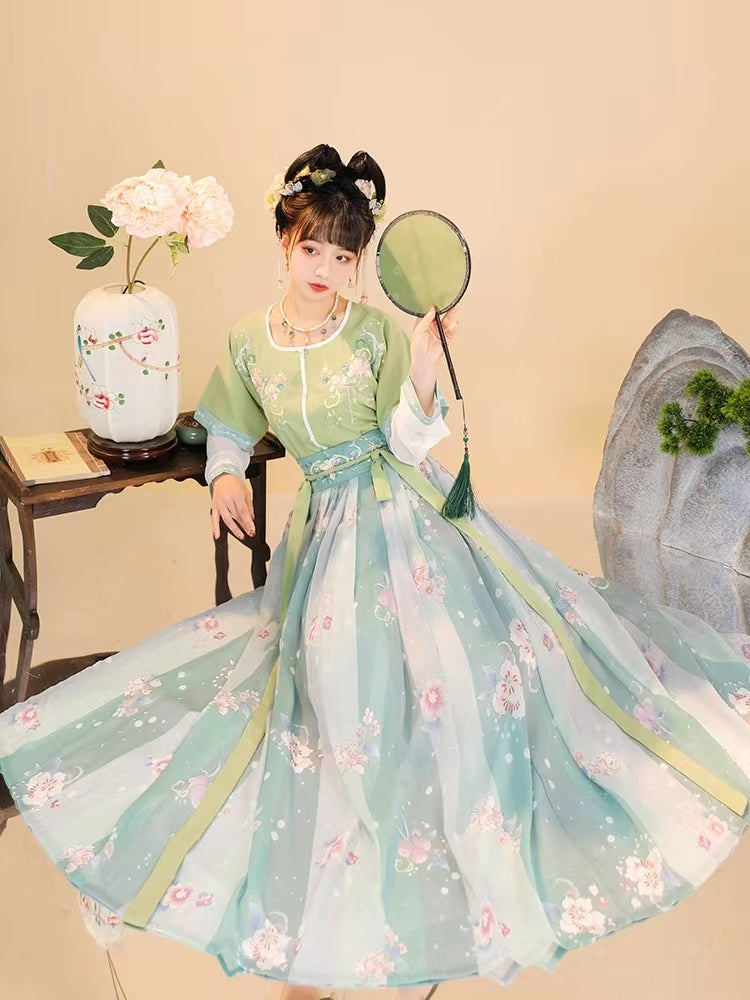 green hanfu